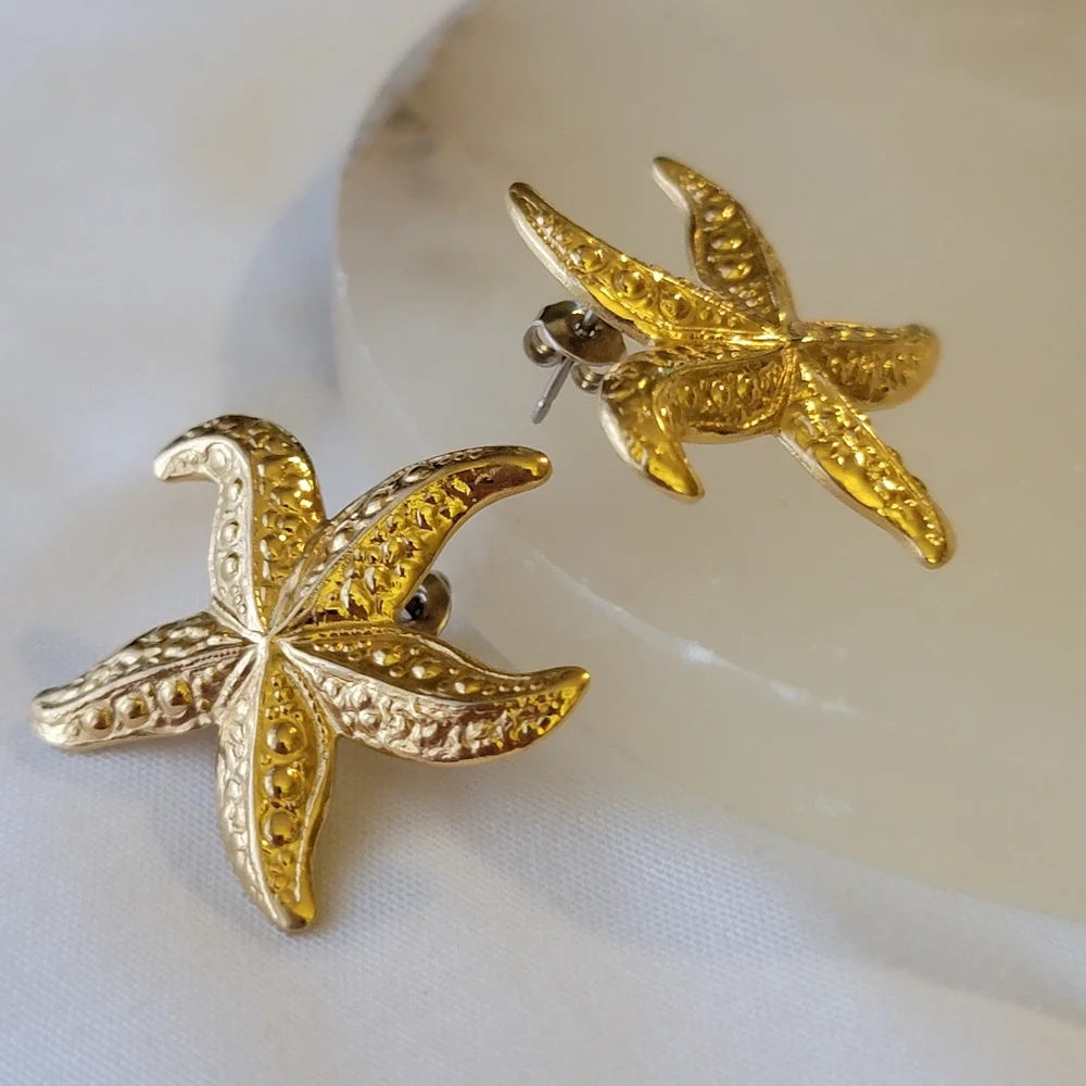 Vintage Gold Starfish Earrings Nautical Beach Sea 80s